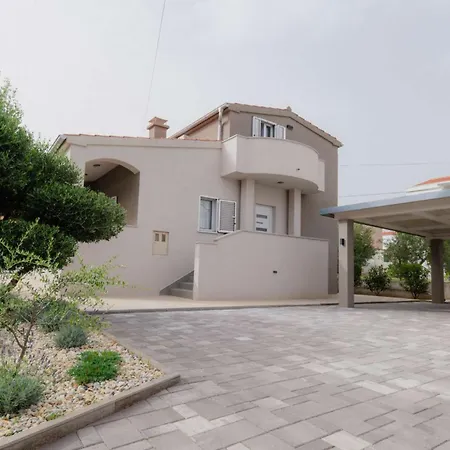 Villa Mare Mar With Pool